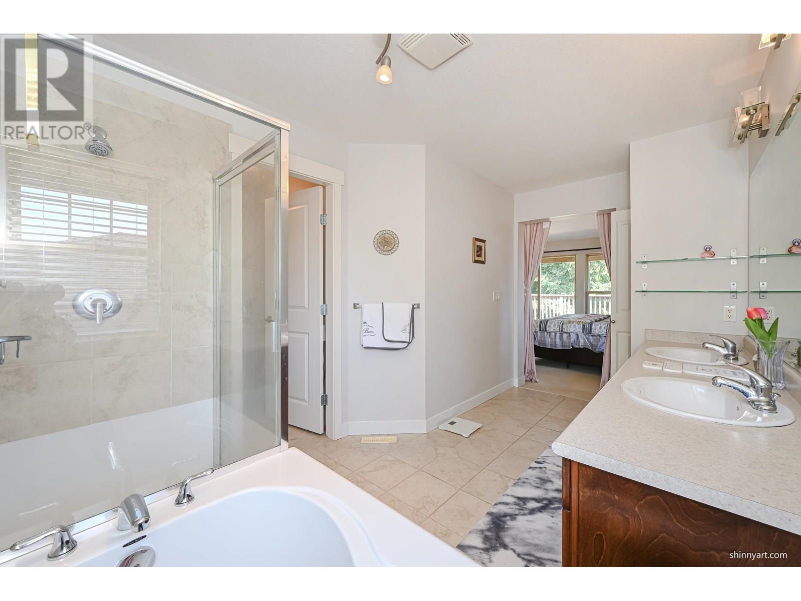 Photo 11 of 148 Maple Drive, Port Moody BC