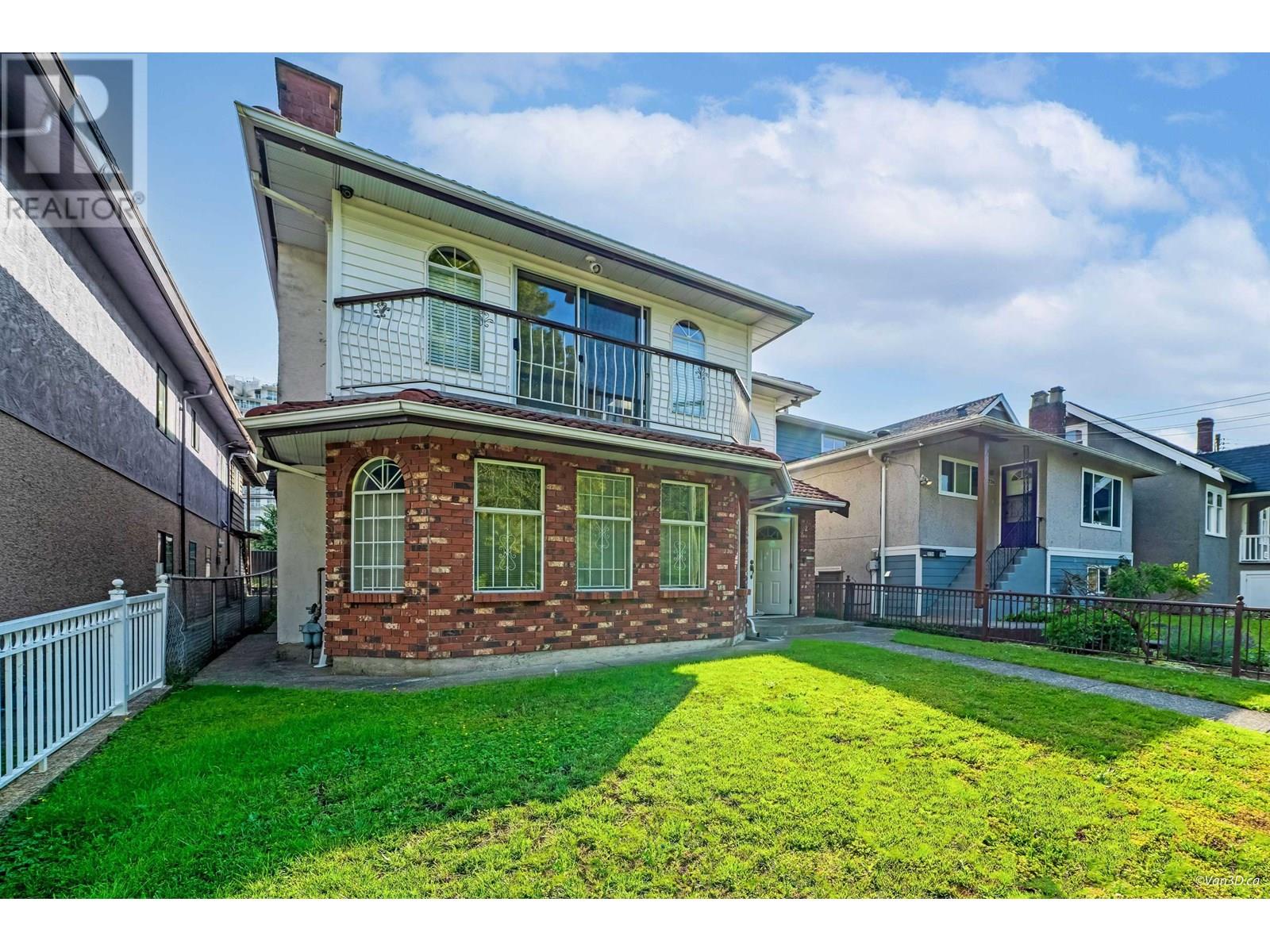 Photo 16 of 2232 Wenonah Street, Vancouver BC