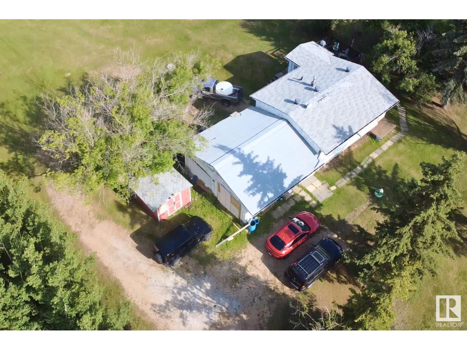 Photo 17 of 53045 Rge Road 215, Rural Strathcona County AB