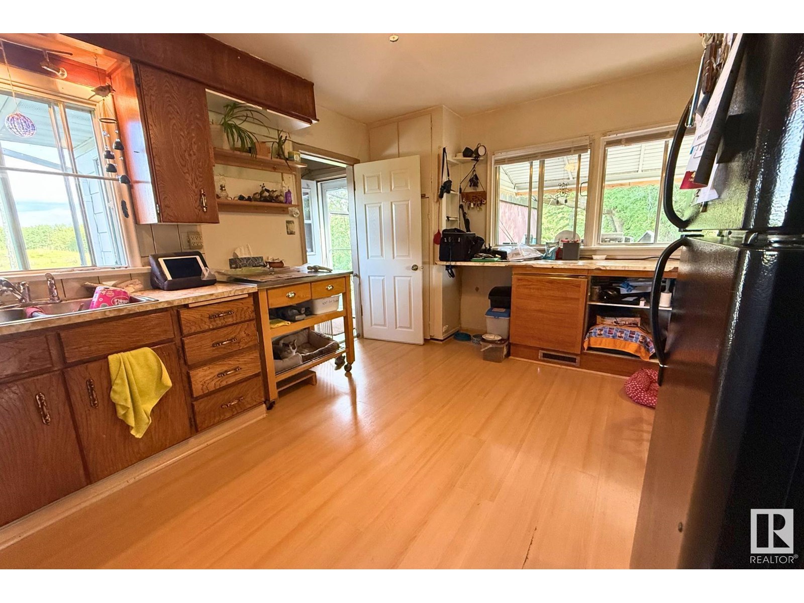 Photo 10 of 53045 Rge Road 215, Rural Strathcona County AB