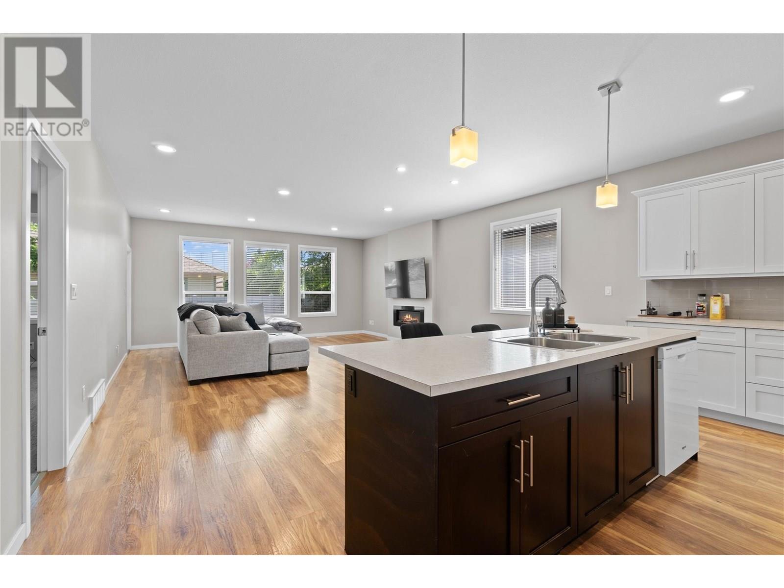 Photo 4 of 151 Beatty Avenue Nw Unit 6, Salmon Arm BC