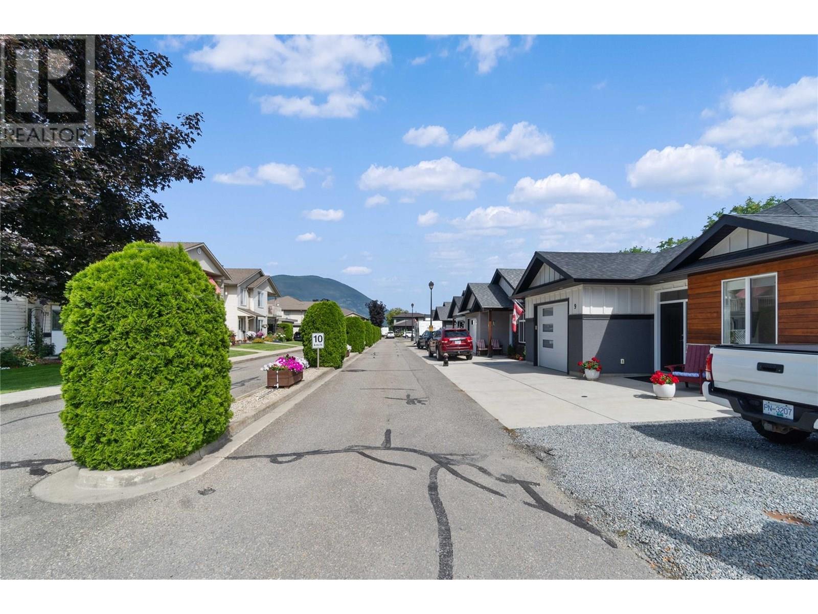 Photo 37 of 151 Beatty Avenue Nw Unit 6, Salmon Arm BC
