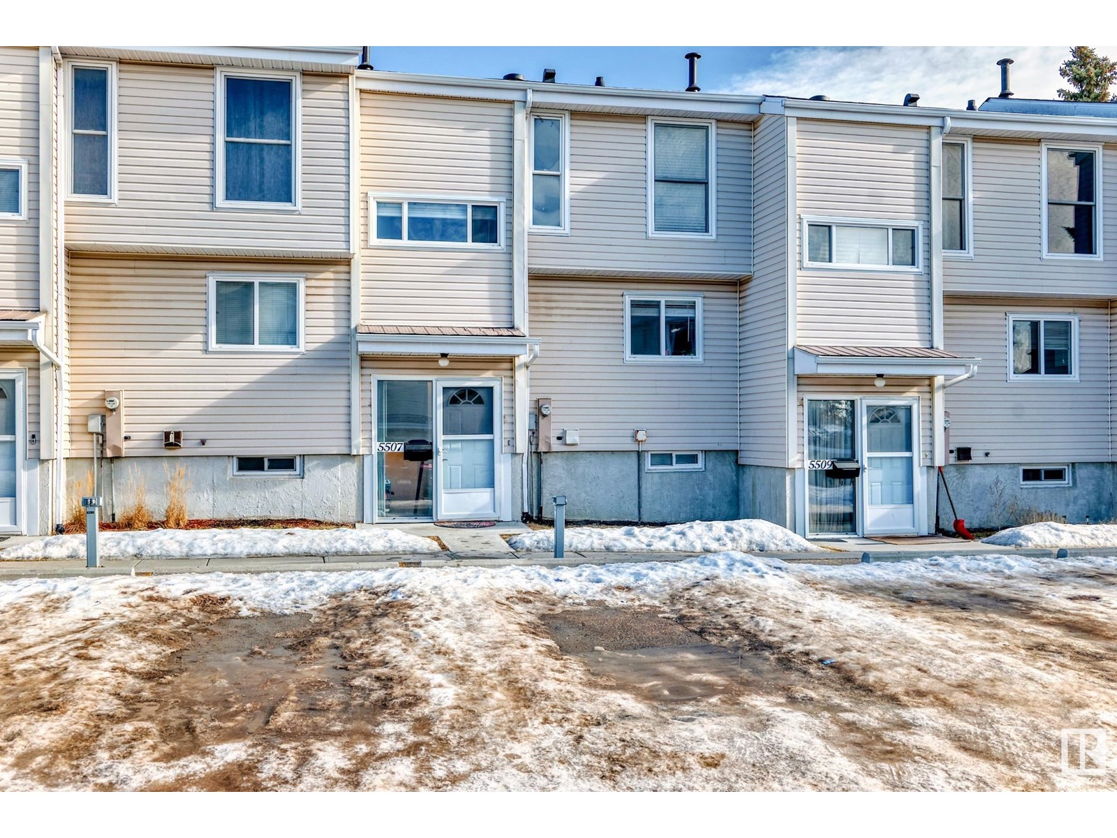 Photo 40 of 5507 144 A Av Nw, Edmonton AB