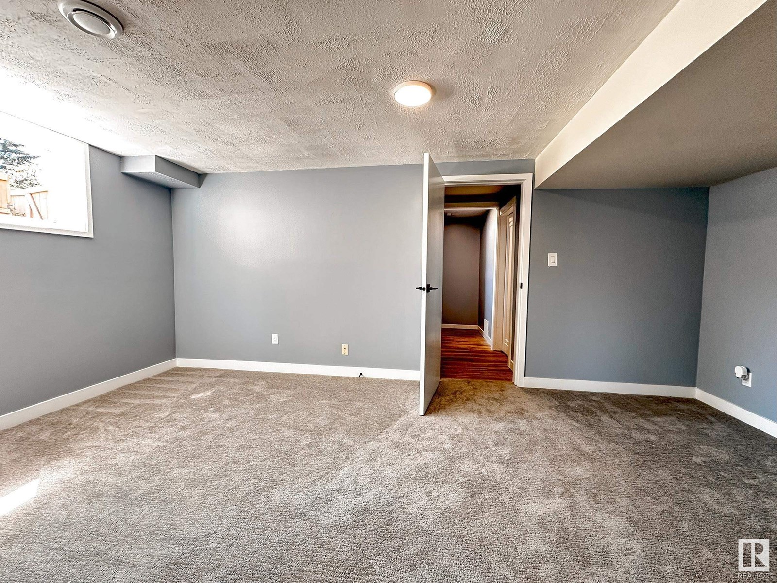 Photo 32 of 862 Erin Pl Nw, Edmonton AB