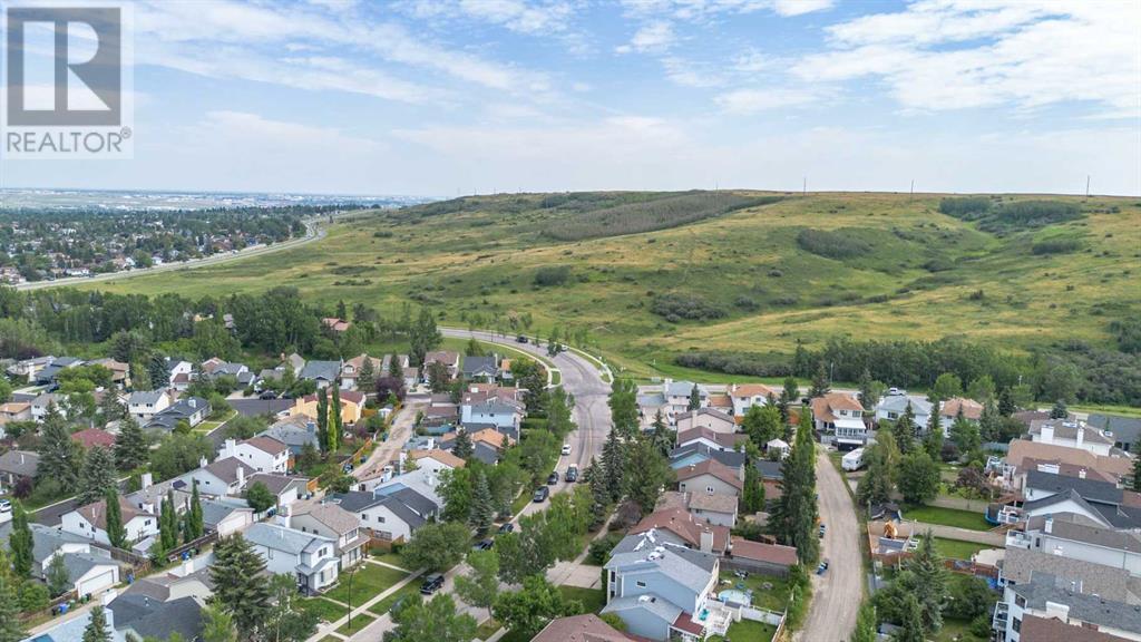 Single Family House Bi-level for Sale in  Macewan Glen Drive NW MacEwan Glen Calgary 