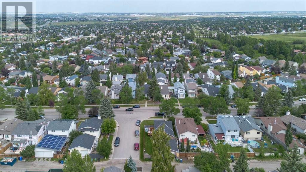 Single Family House Bi-level for Sale in  Macewan Glen Drive NW MacEwan Glen Calgary 