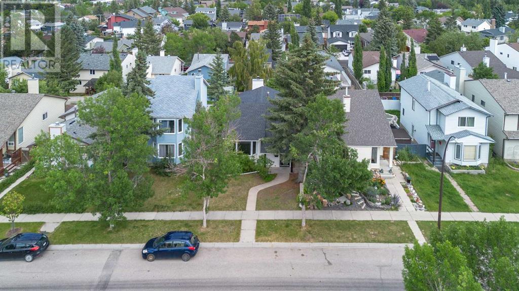 Single Family House Bi-level for Sale in  Macewan Glen Drive NW MacEwan Glen Calgary 