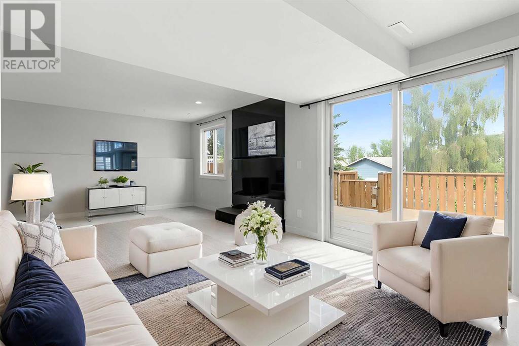 Single Family House Bi-level for Sale in  Macewan Glen Drive NW MacEwan Glen Calgary 