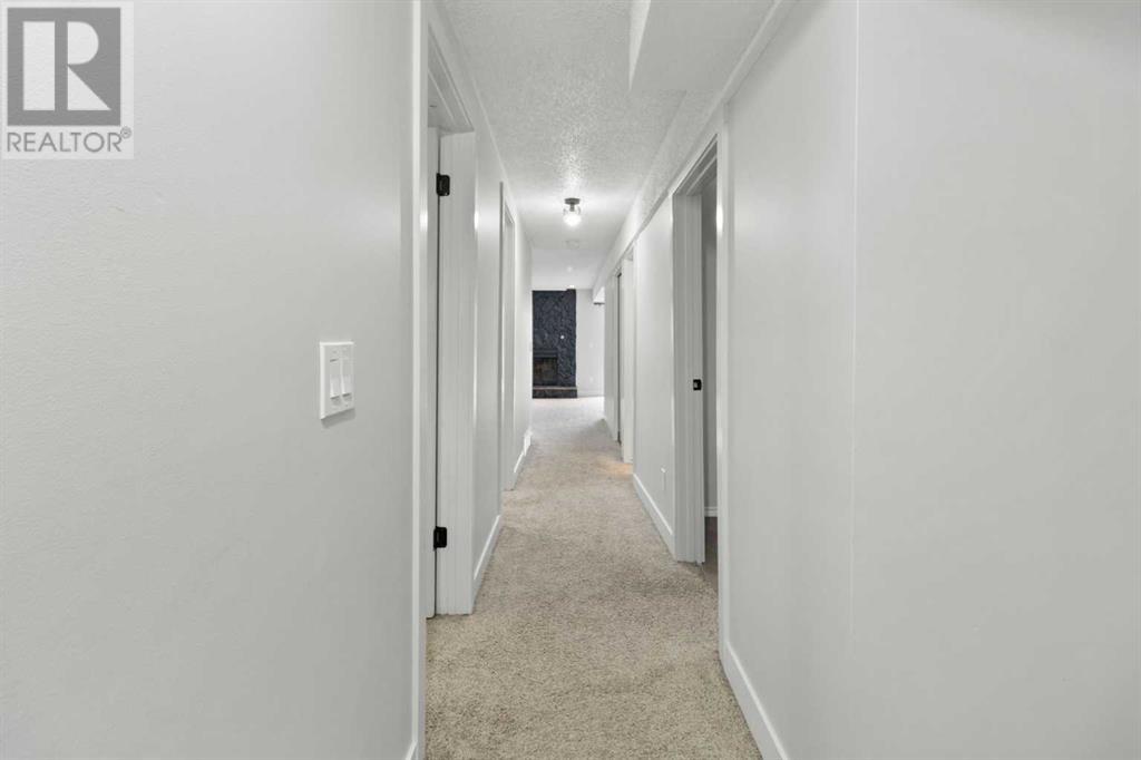 Single Family House Bi-level for Sale in  Macewan Glen Drive NW MacEwan Glen Calgary 
