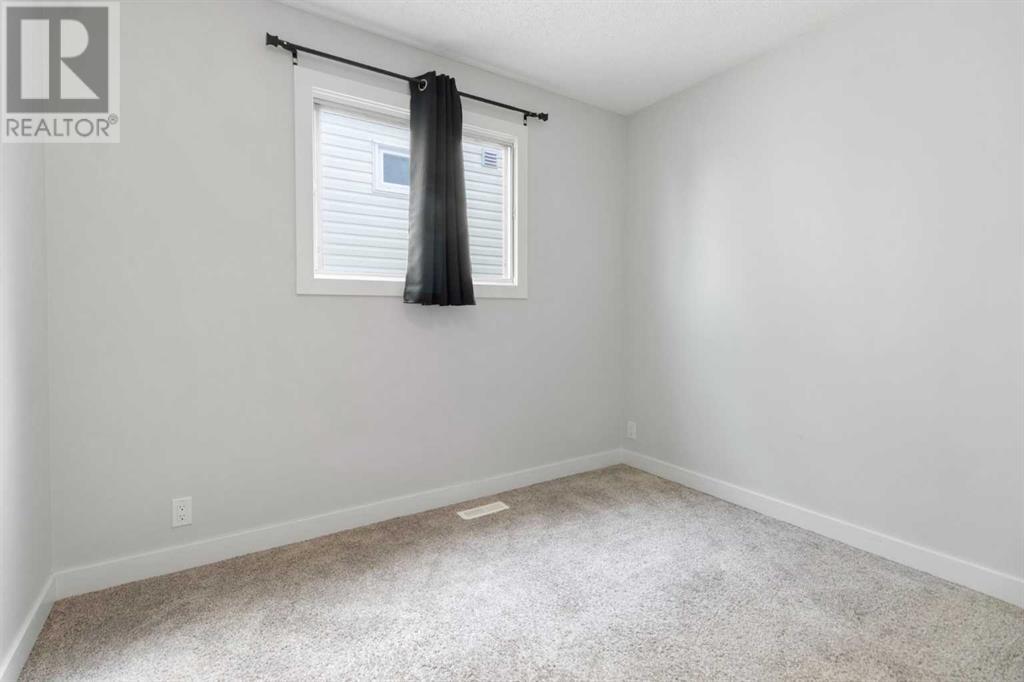 Single Family House Bi-level for Sale in  Macewan Glen Drive NW MacEwan Glen Calgary 