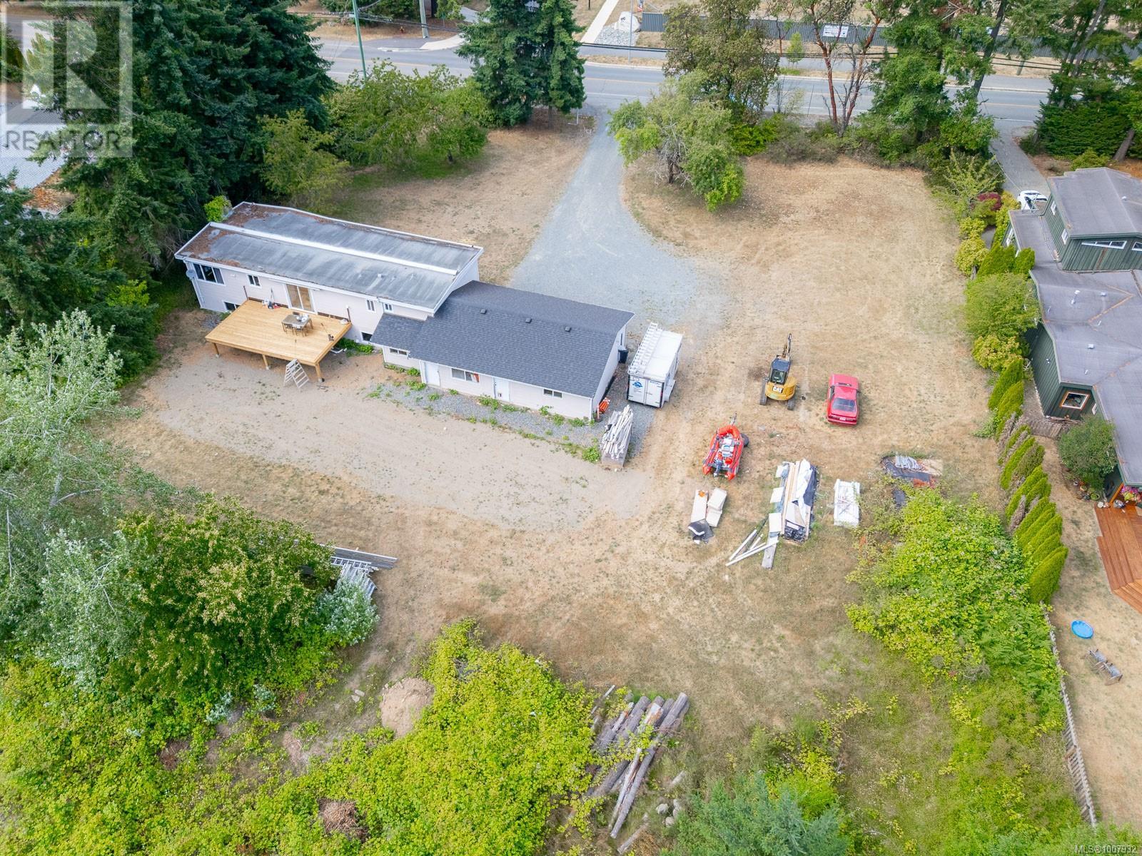7405/7425 Lantzville Rd - 14