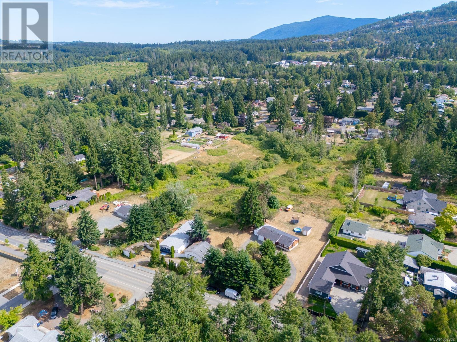 7405/7425 Lantzville Rd - 2