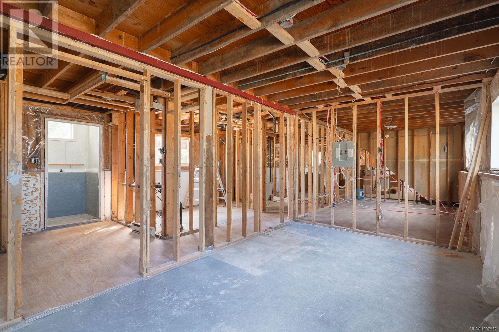 7405/7425 Lantzville Rd - 37
