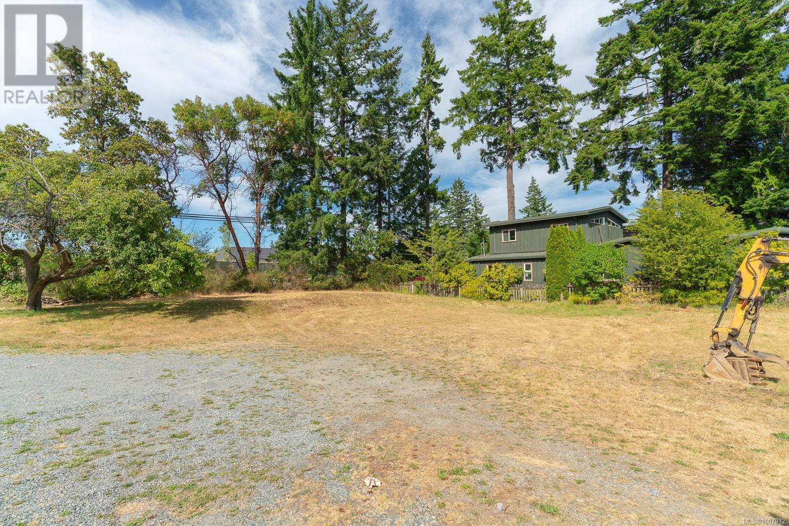 7405/7425 Lantzville Rd - 45