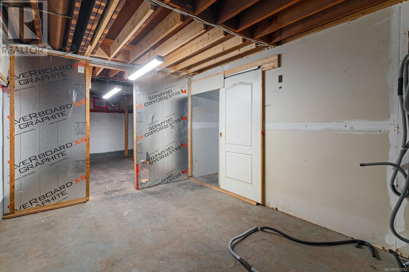 7405/7425 LANTZVILLE RD - 75