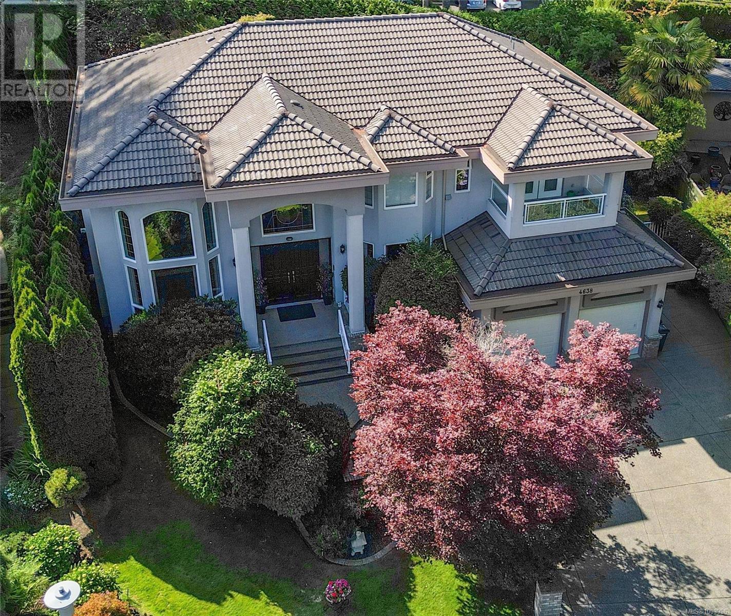 Photo 45 of 4638 Boulderwood Dr, Saanich BC