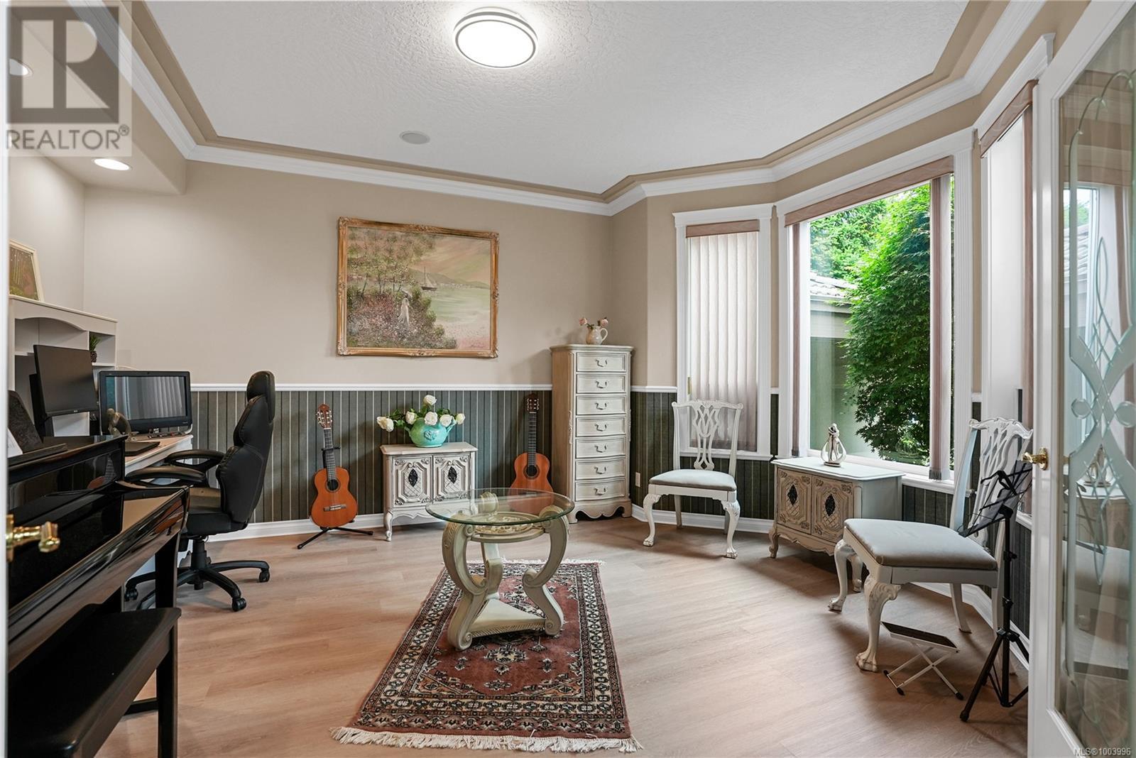 Photo 32 of 4638 Boulderwood Dr, Saanich BC