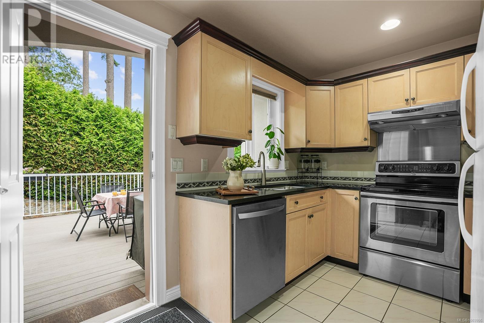 Photo 41 of 4638 Boulderwood Dr, Saanich BC