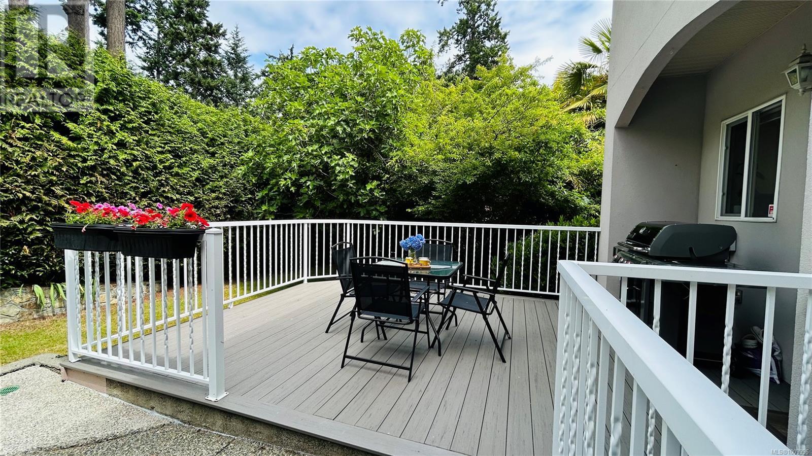 Photo 31 of 4638 Boulderwood Dr, Saanich BC