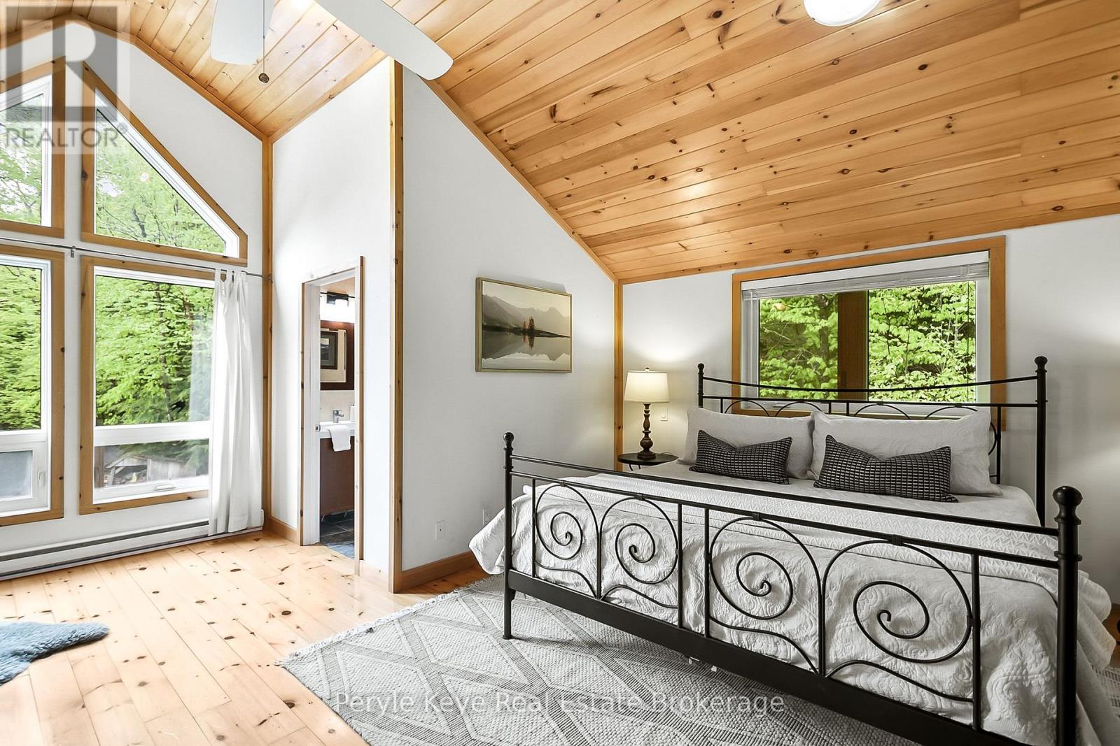 Photo 19 of 1042 S Menominee Lake Road, Lake Of Bays ON