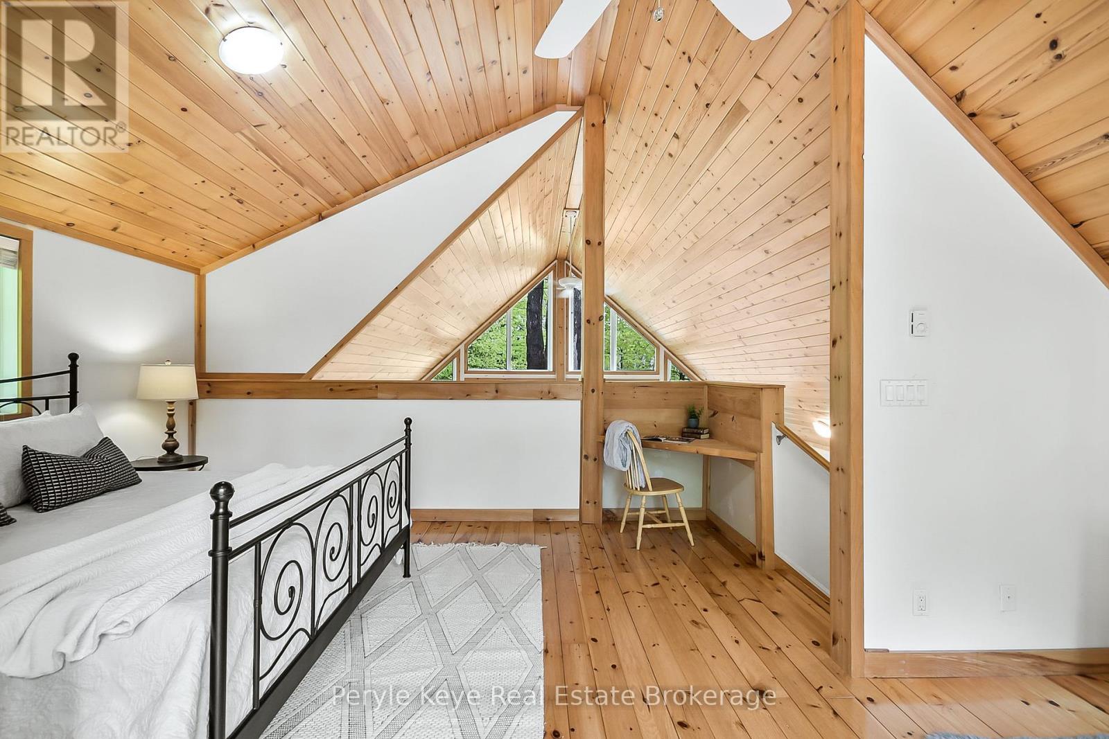 Photo 23 of 1042 S Menominee Lake Road, Lake Of Bays ON