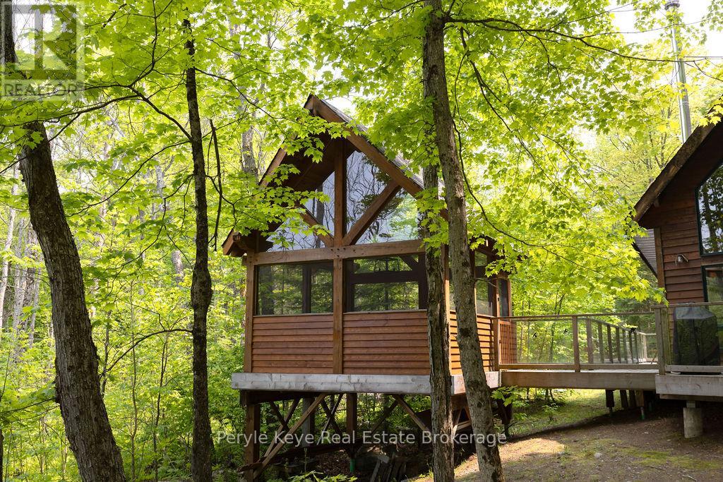 Photo 25 of 1042 S Menominee Lake Road, Lake Of Bays ON