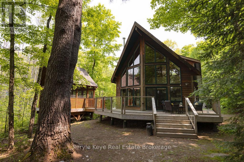 Photo 33 of 1042 S Menominee Lake Road, Lake Of Bays ON