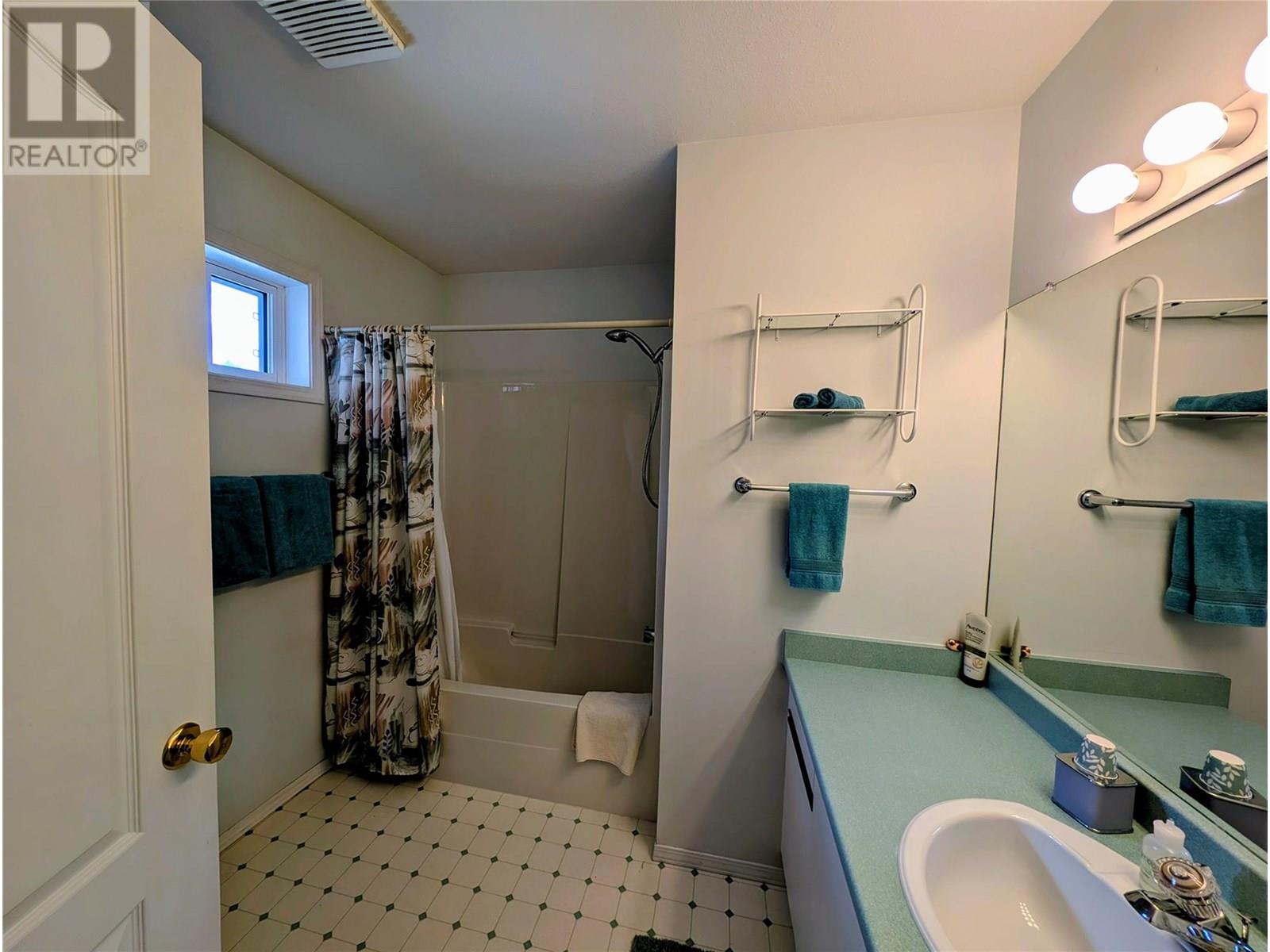 1749 Menzies Street Unit# 10, Merritt