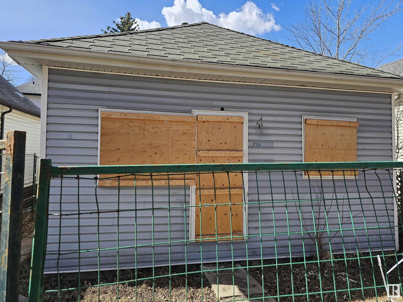 Photo 2 of 11406 88 St Nw, Edmonton AB