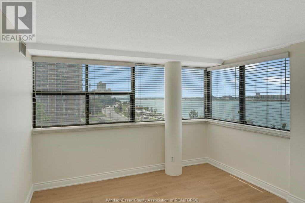 Photo 12 of 515 Riverside Drive West Unit 507, Windsor ON