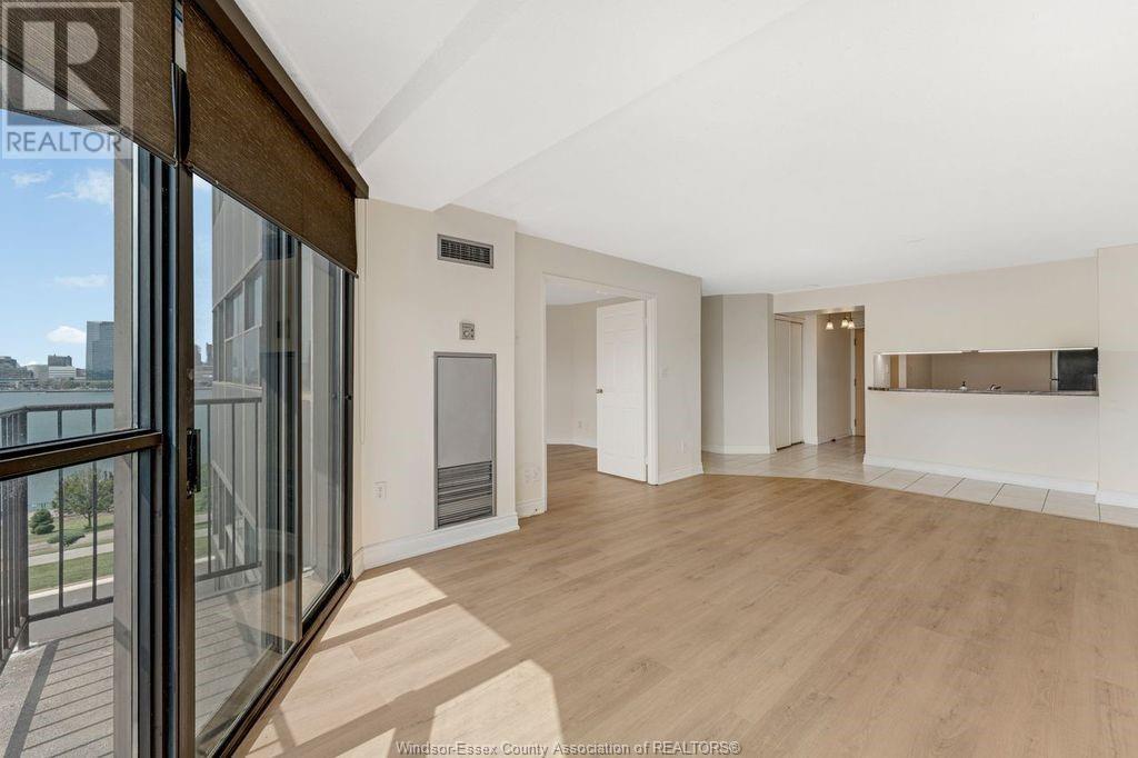 Photo 10 of 515 Riverside Drive West Unit 507, Windsor ON