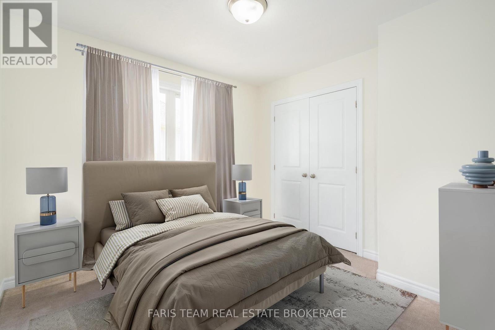 Photo 5 of 210 Isabella Drive, Orillia ON