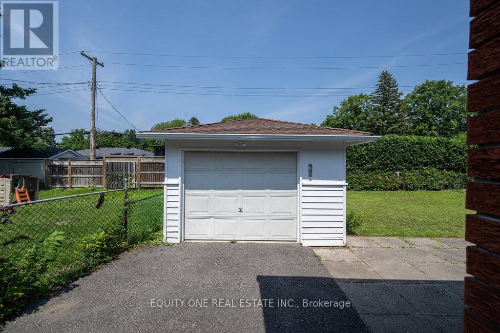 Photo 33 of 1041 Wiseman Crescent, Ottawa ON