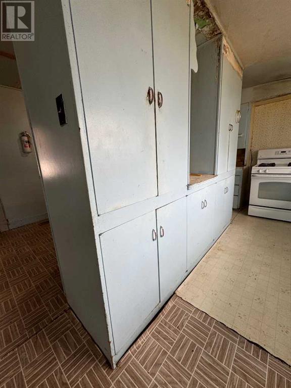Photo 6 of 5824 52 Street, Taber AB