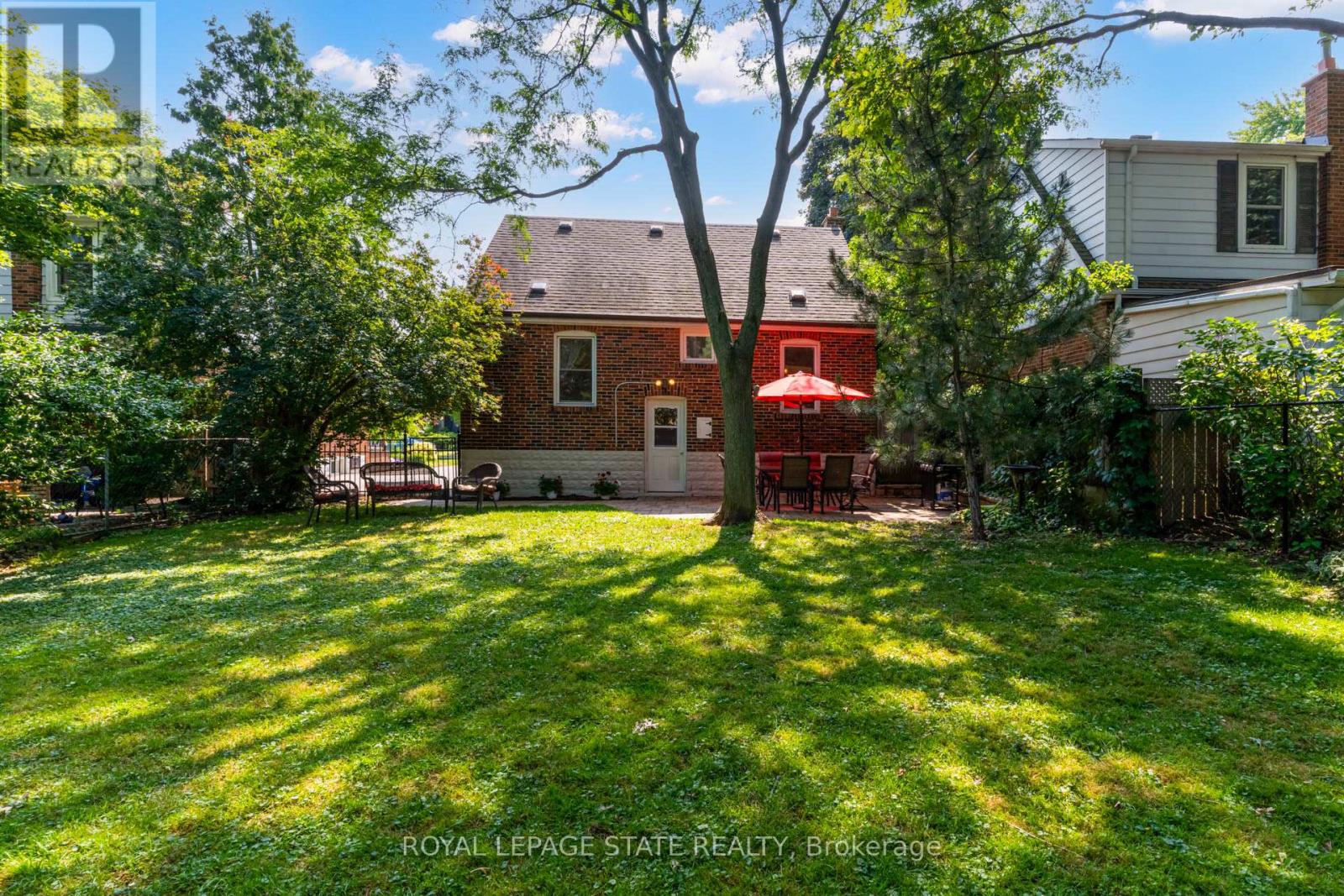 Photo 38 of 90 Arcade Crescent, Hamilton ON