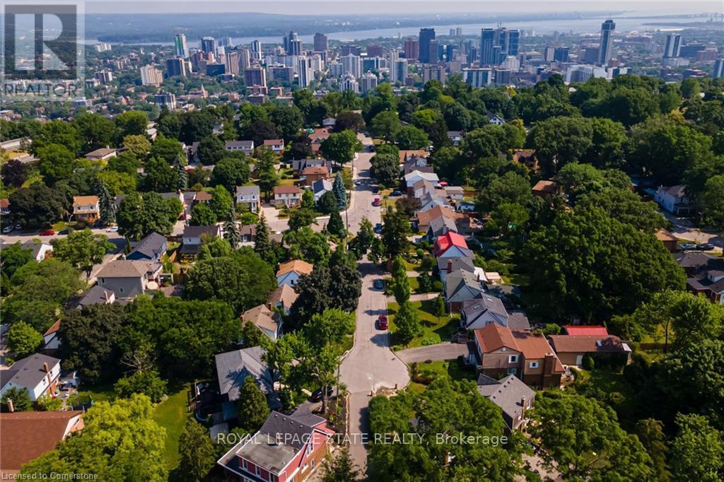 Photo 48 of 90 Arcade Crescent, Hamilton ON