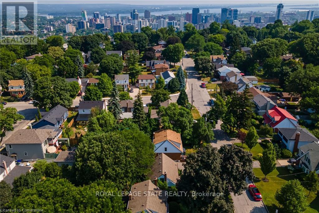 Photo 43 of 90 Arcade Crescent, Hamilton ON