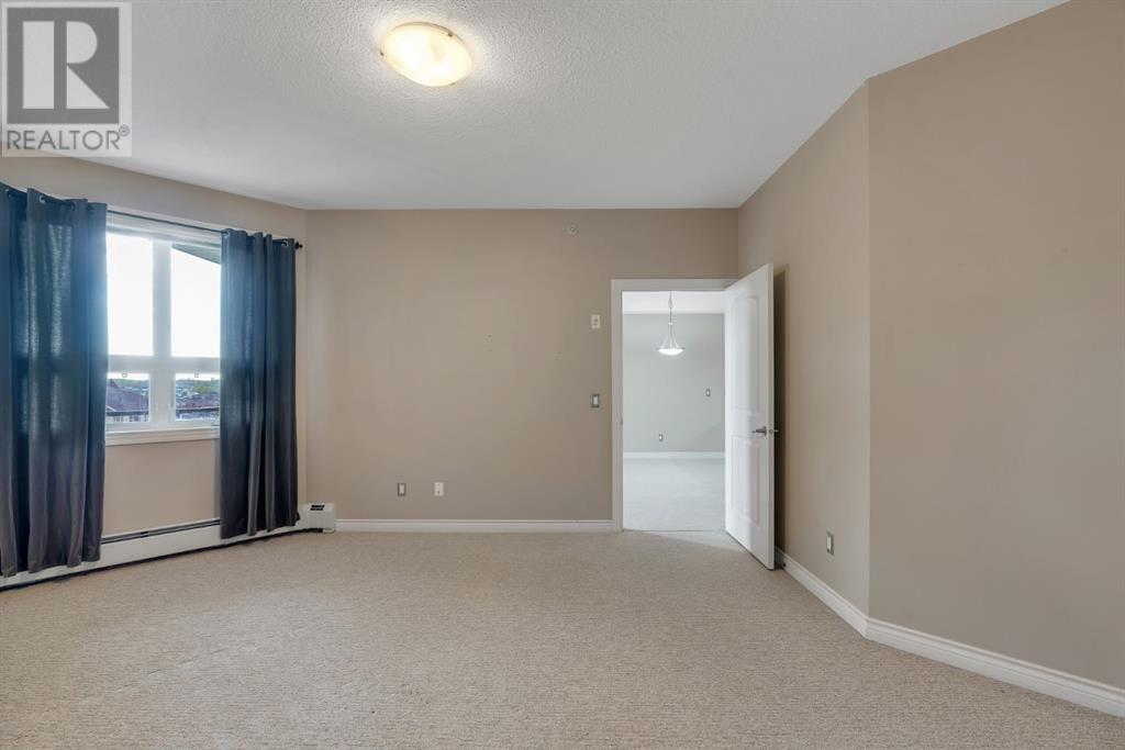 Single Family House for Sale in   Val Gardena View SW Springbank Hill Calgary 