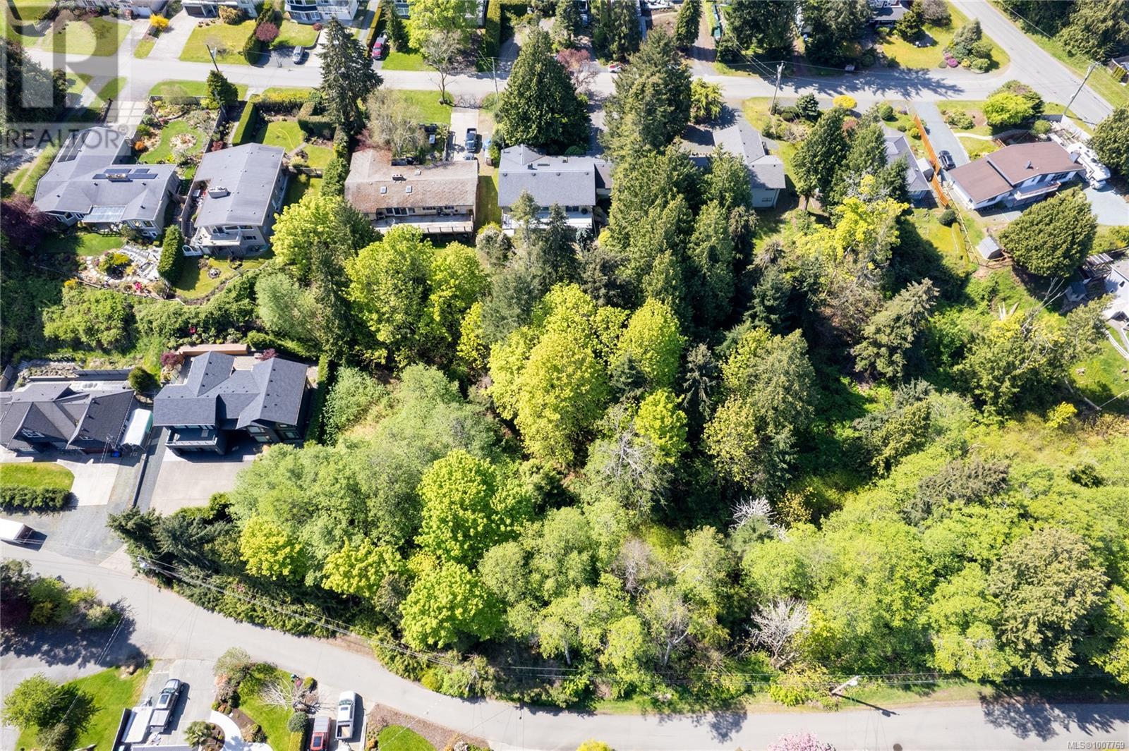 Photo 53 of 651 Belyea Rd, Qualicum Beach BC