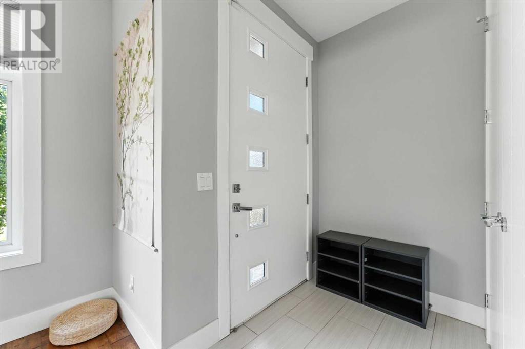 Photo 3 of 403 20 Avenue Nw, Calgary AB