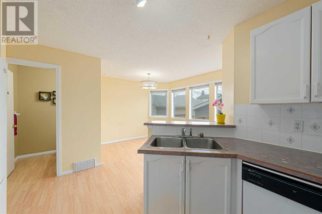 Single Family House for Sale in  Fresno Place NE Monterey Park Calgary 
