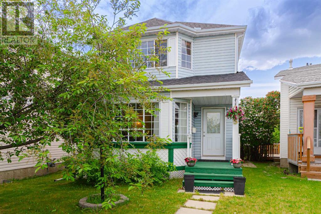 Single Family House for Sale in  Fresno Place NE Monterey Park Calgary 