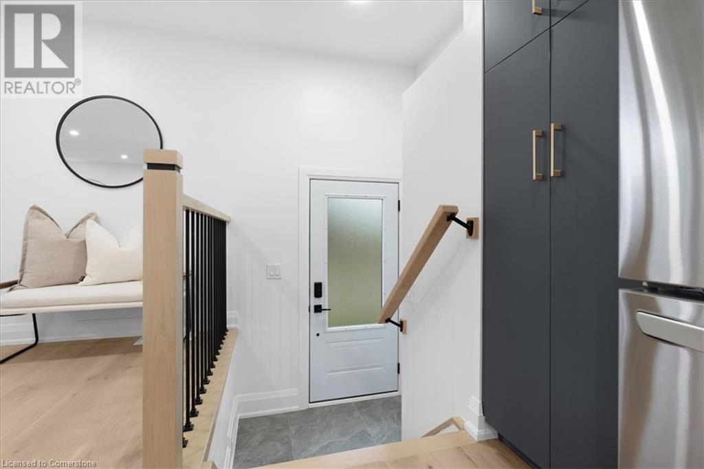 Photo 3 of 15 Mellenby Street, Hamilton ON