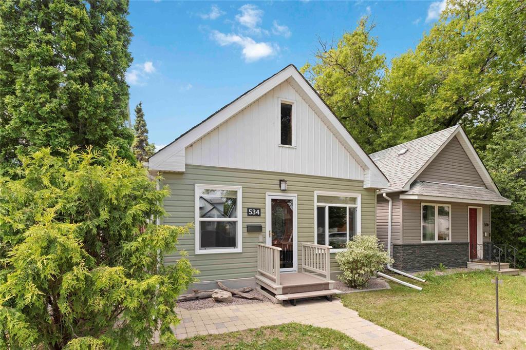 Photo 2 of 534 Anderson Avenue, Winnipeg MB
