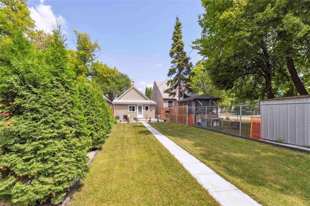 Photo 30 of 534 Anderson Avenue, Winnipeg MB