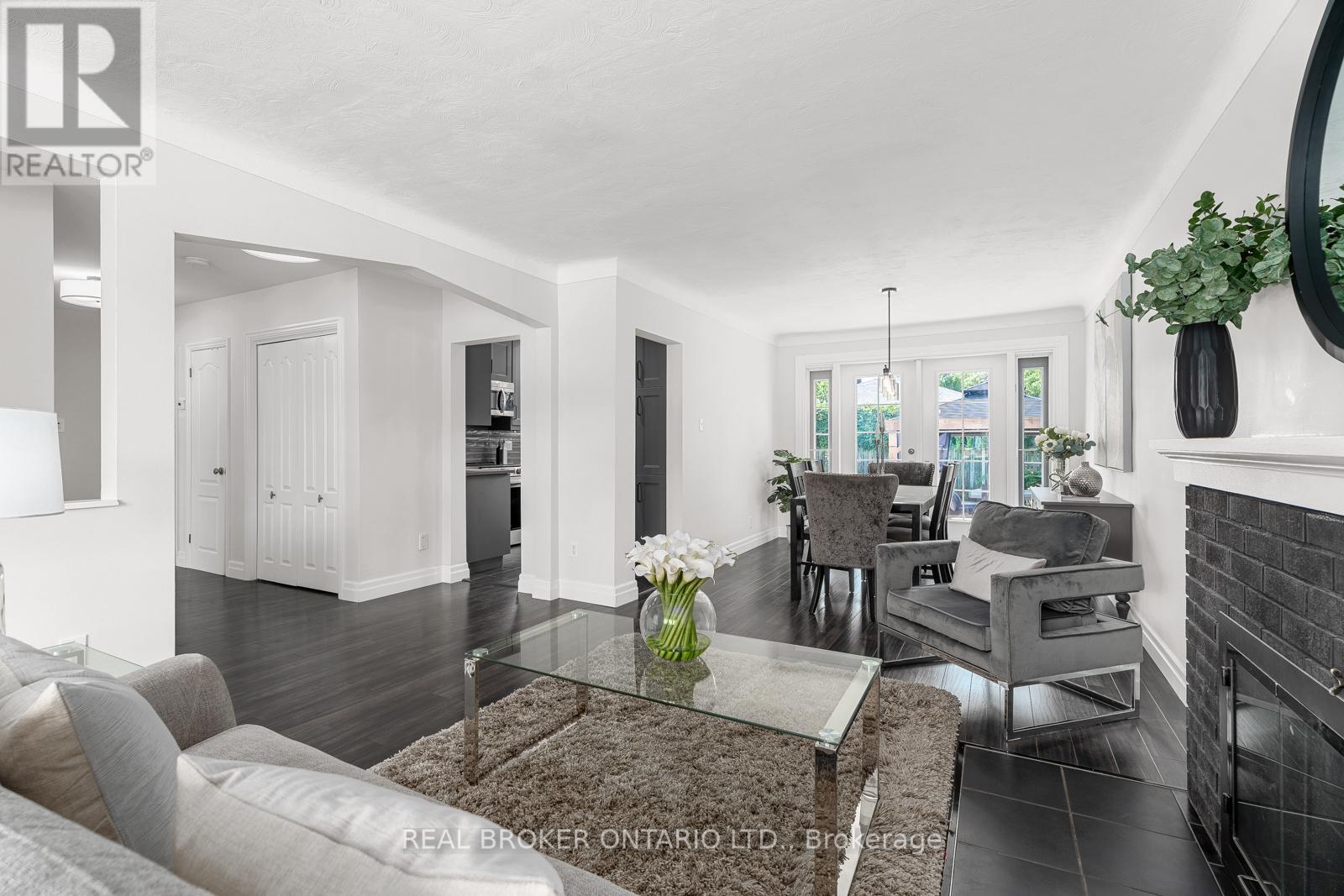 Photo 17 of 752 Smyth Road, Ottawa ON