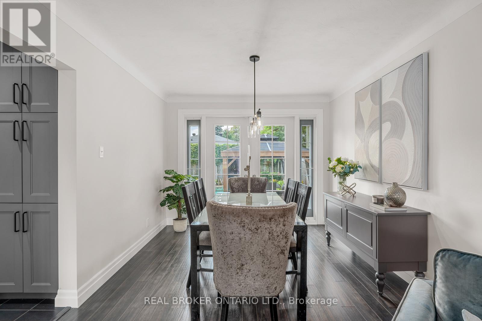 Photo 20 of 752 Smyth Road, Ottawa ON
