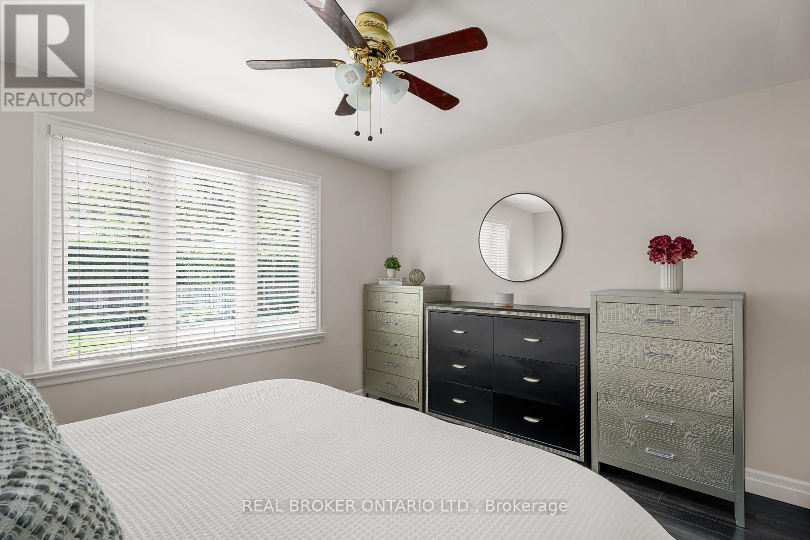 Photo 27 of 752 Smyth Road, Ottawa ON