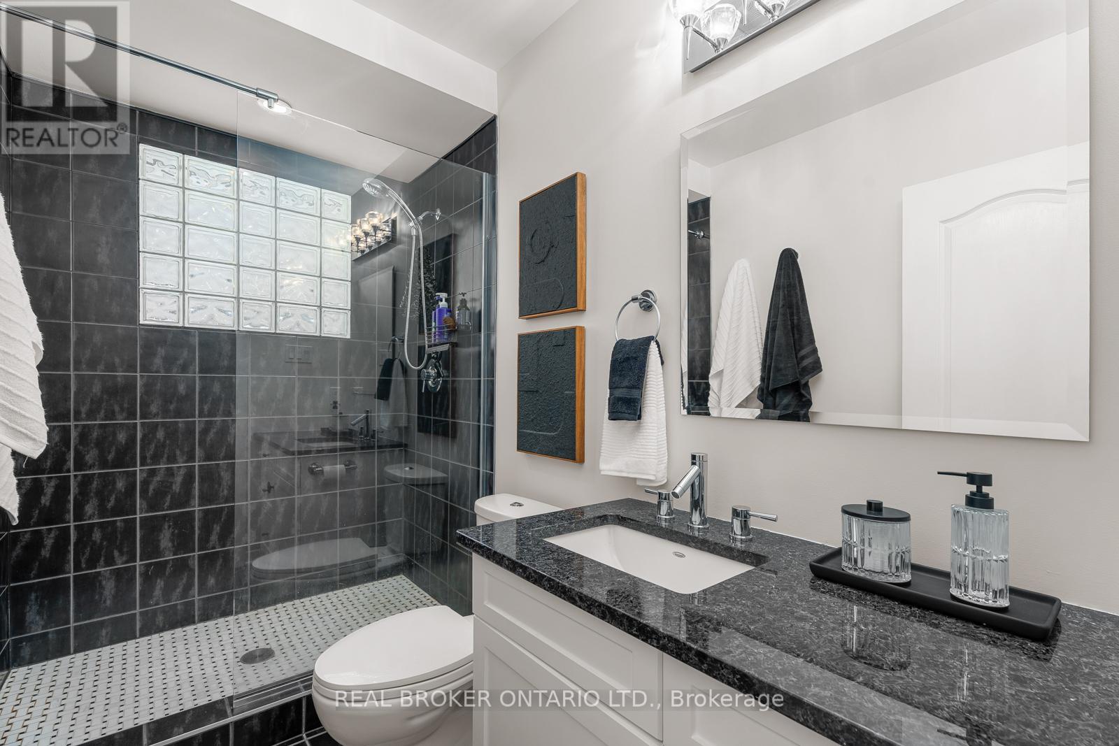 Photo 28 of 752 Smyth Road, Ottawa ON