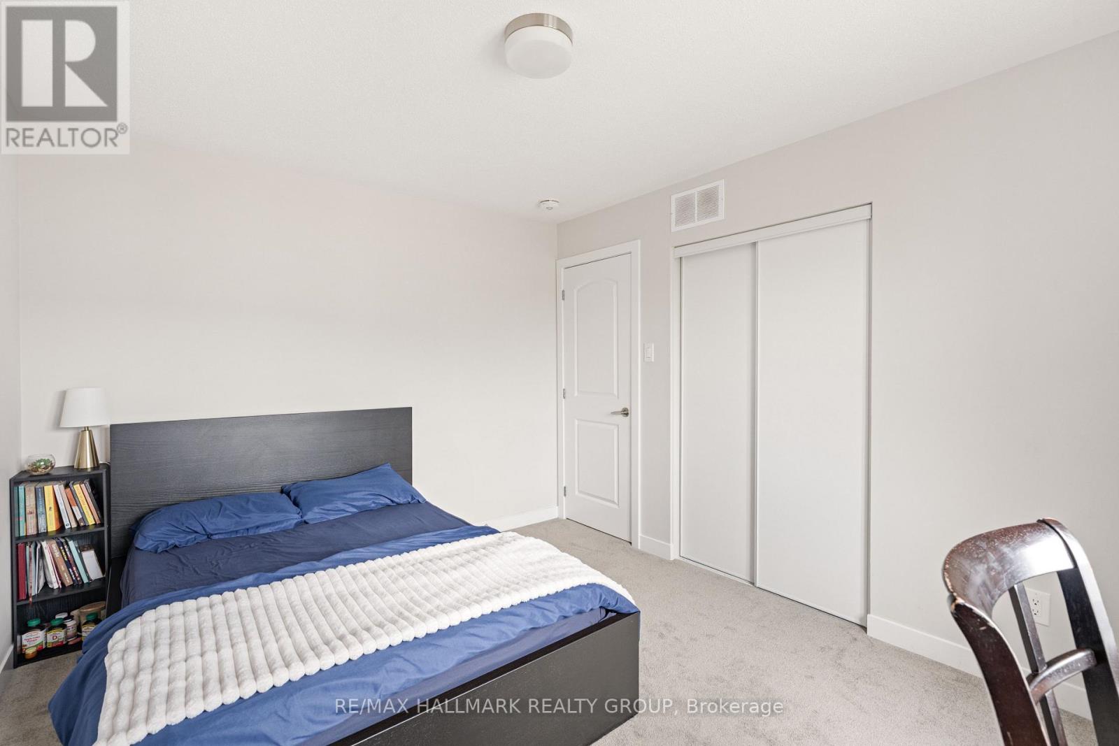 Photo 10 of 243 Surface Lane, Ottawa ON